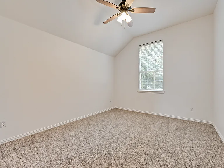 3104 Angus Dr — Photo 25