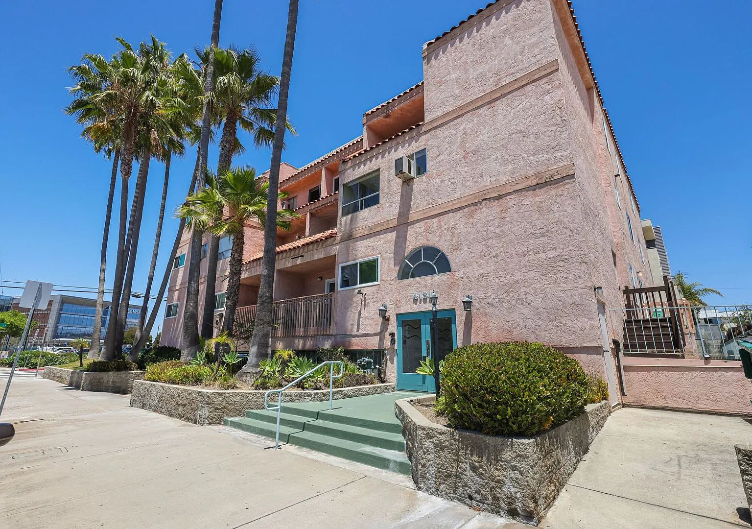 4131 Front St / 121 W Montecito Way — Photo 4