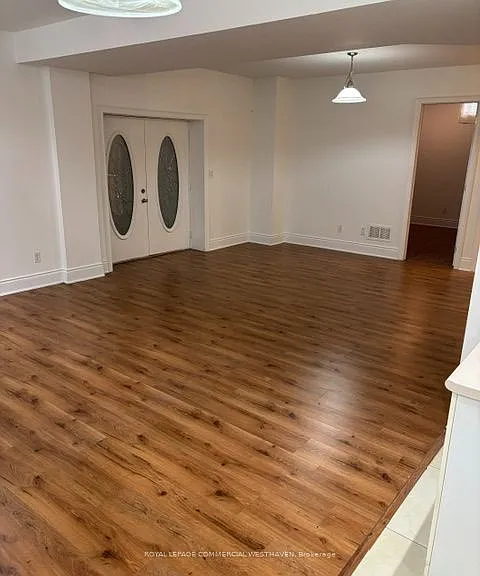 154 Regent Rd — Photo 6