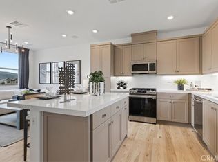 385 Fawn St, Rancho Mission Viejo, CA 92694