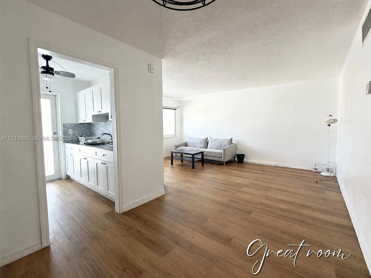 1719 Wiley St — Photo 4