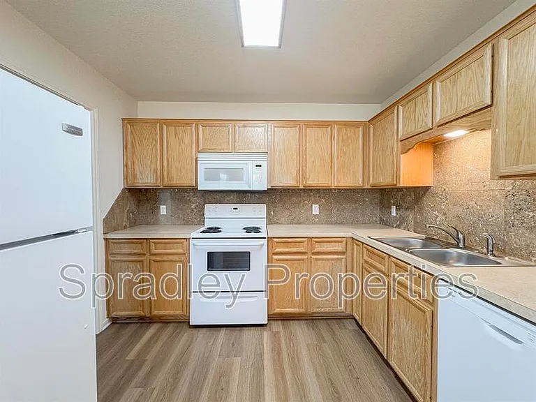 132 Lacey Lou Ln — Photo 7