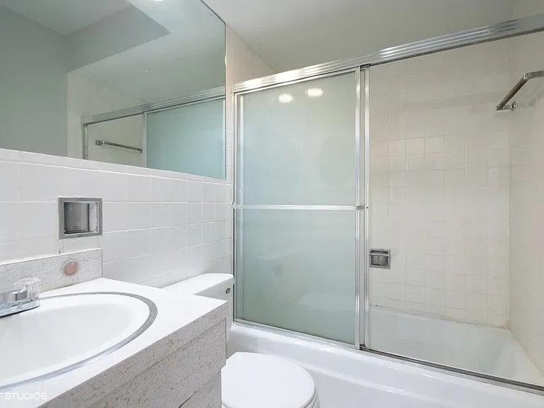 510 West Briar Place — Photo 5