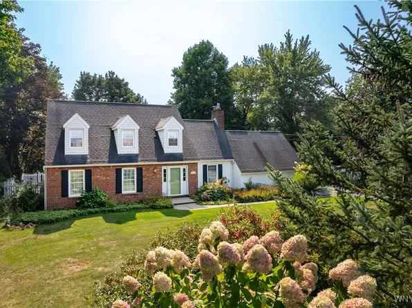 10585 Bergtold Rd, Clarence, NY 14031