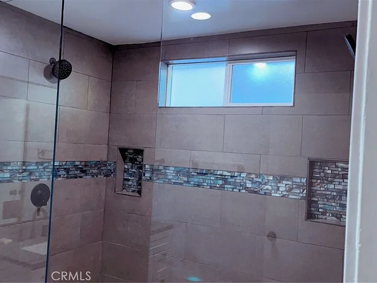 5779 Enfield Ave — Photo 17