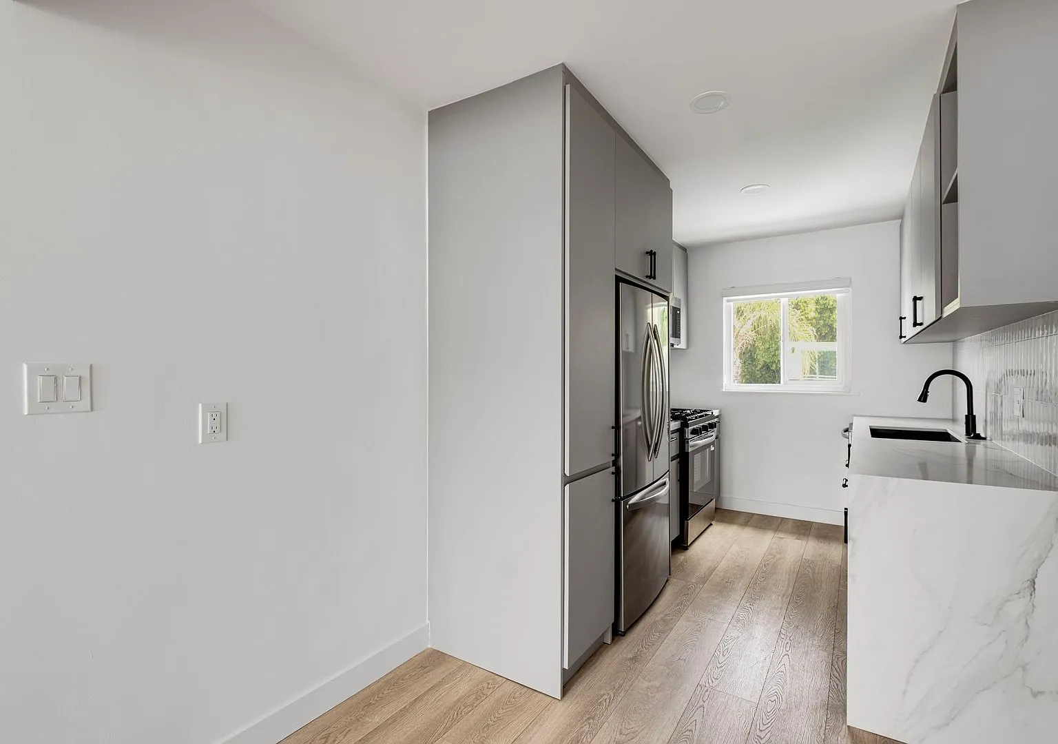 1210 Felspar St — Photo 3