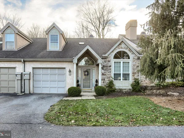 155 Greenview Dr, Lancaster, PA 17601