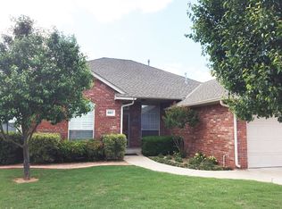 6617 Stinchcomb Dr, Oklahoma City, OK 73132