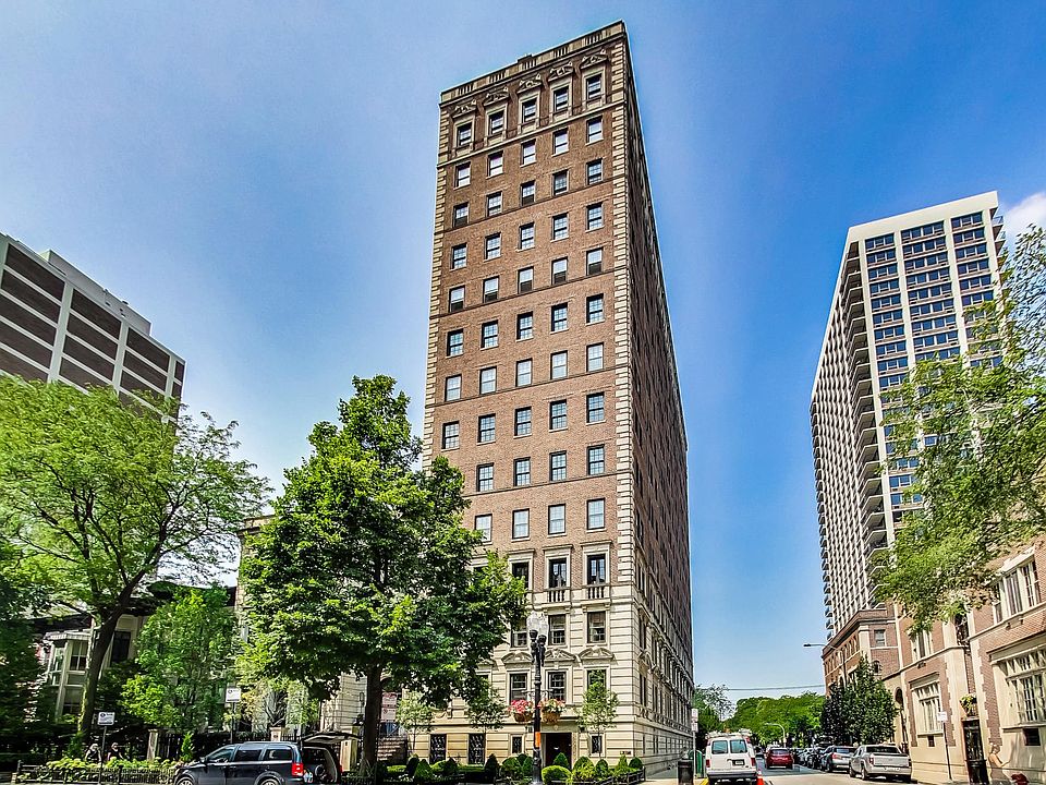 1st image of 1366 N Dearborn Pkwy #3B