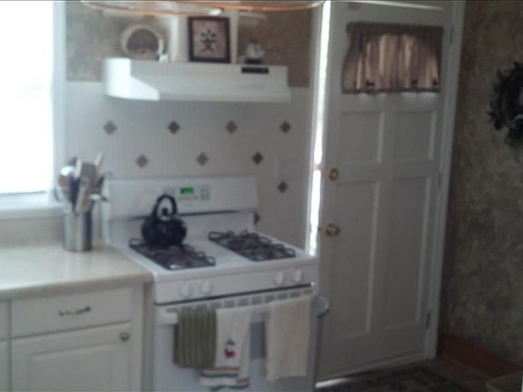 4th image of 485 74th Ave N