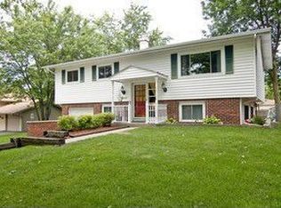 1645 Ashley Rd, Hoffman Estates, IL 60169
