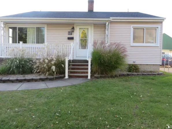 1127 Bentley Dr, Monroe, MI 48162