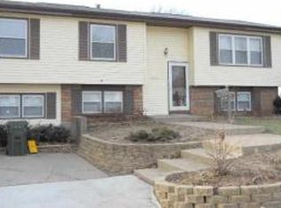 3616 Wakonda Dr, Bettendorf, IA 52722