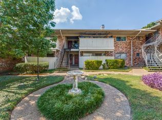 7832 Royal Ln APT 212, Dallas, TX