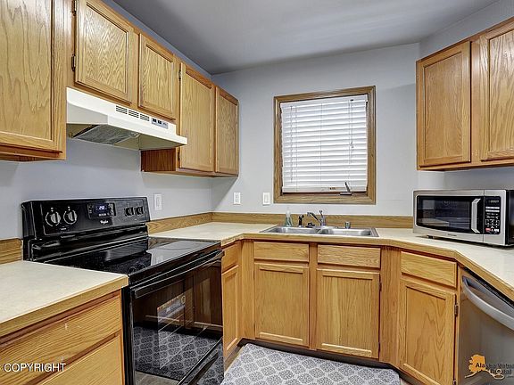 5th image of 9740 Vanguard Dr APT 38