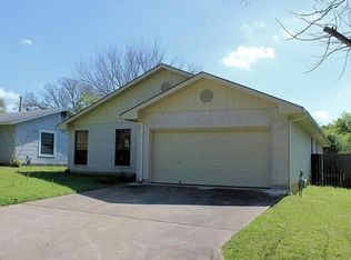 111 Rivercrest Dr, Luling, TX 78648