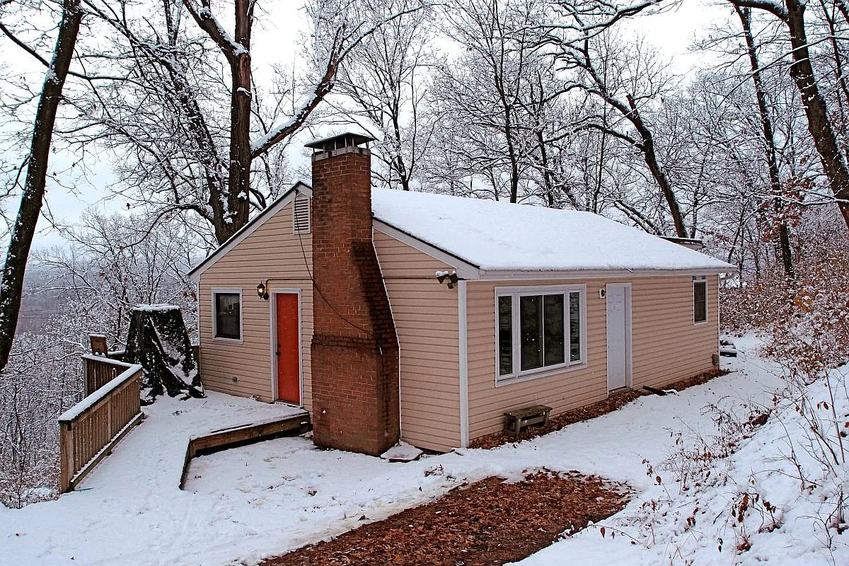 1104 Eastmont Dr photo 1