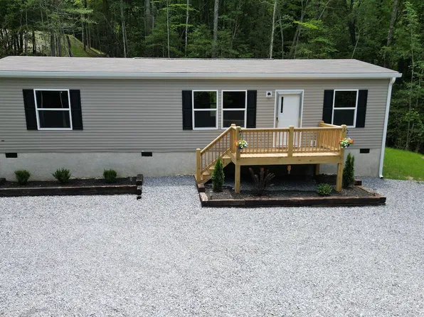 101 Sawyer Ridge Ln, Hayesville, NC 28904