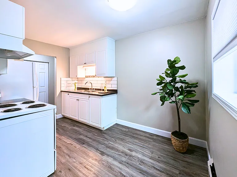 22 Hugo Cres — Photo 12