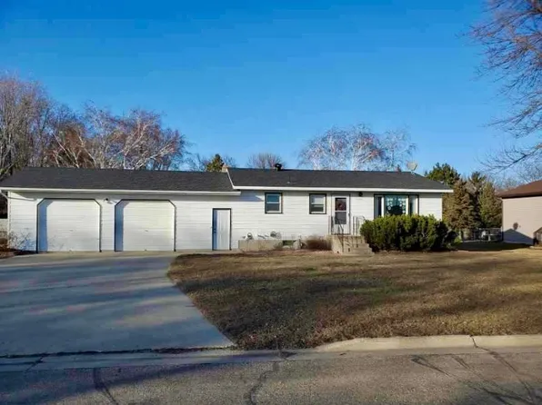 602 W Pike St, Osakis, MN 56360