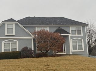 1816 SW Longview Ter, Lees Summit, MO 64081