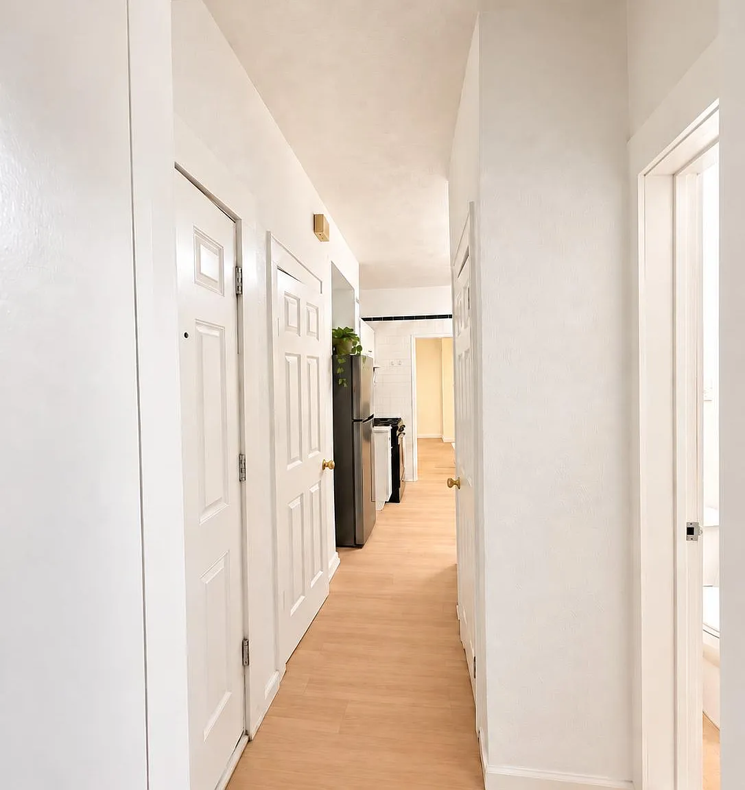 2 bed, 780 sqft, $2,100 — Photo 2