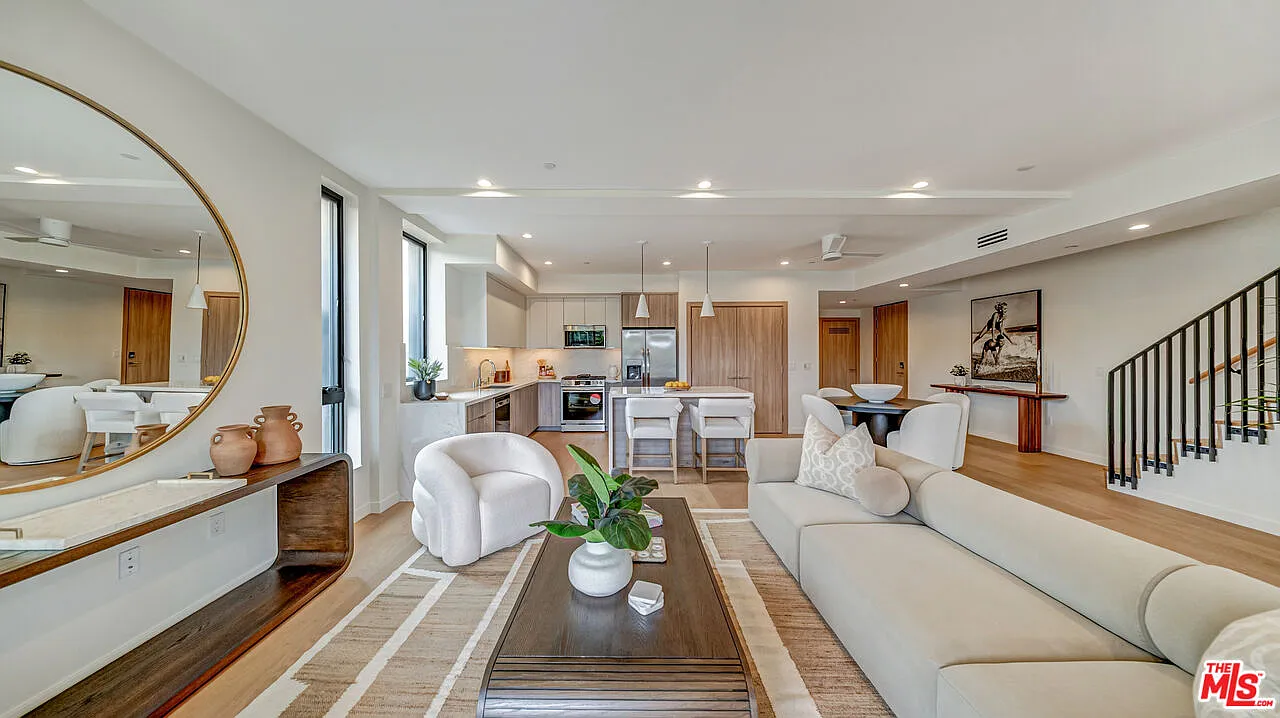 2 bed, 2.5 bath, 1653 sqft, $7,150 — Photo 1