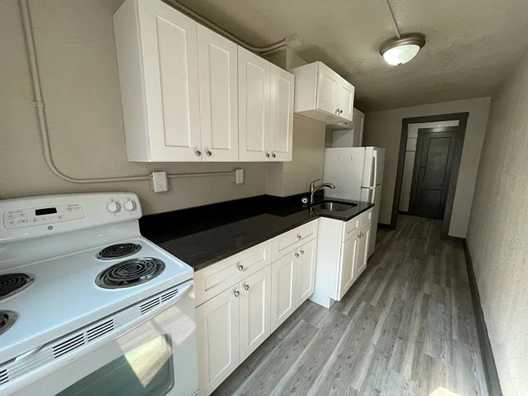 1626 D Street Apartments — Photo 42