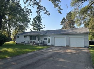 8059 E Mount Morris Rd, Otisville, MI 48463
