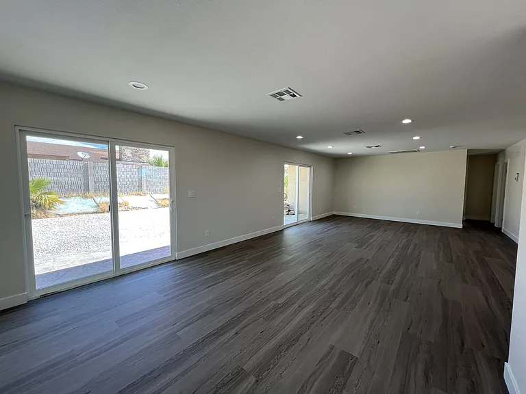 3608 W Bonanza Rd — Photo 19