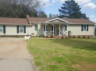 112 Victory Dr, Calhoun Falls, SC 29628