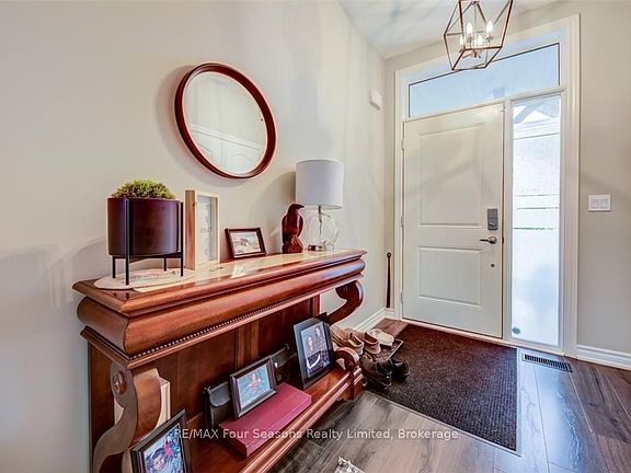 5th image of 44 Lett Ave
