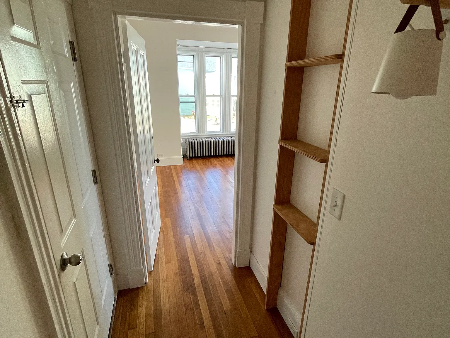 3 bed, 1200 sqft, $2,200 — Photo 3
