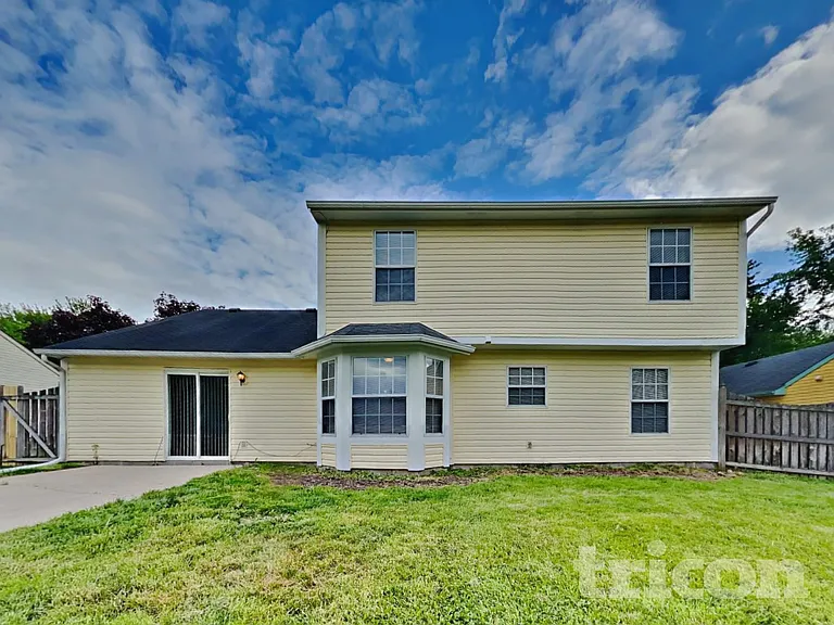 1464 Rebecca Ln — Photo 16
