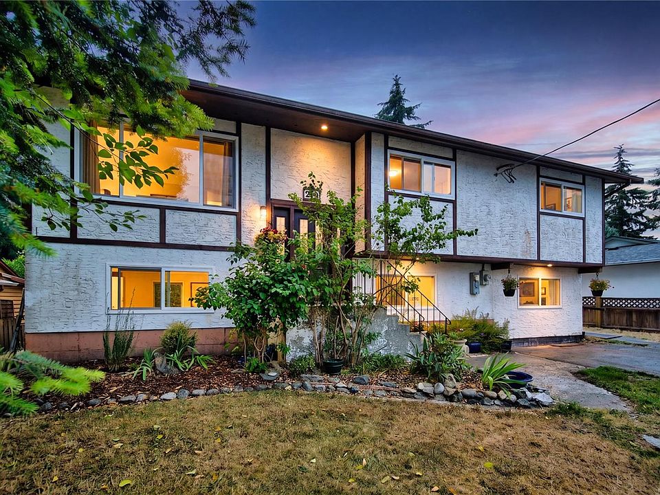 1st image of 212 Kwassin Cres