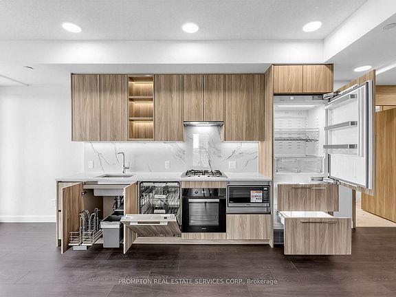 5th image of 18 Esther Shiner Blvd #1515