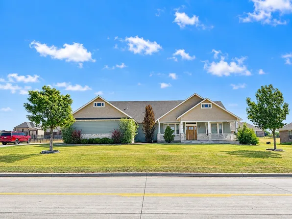 916 N Mesquite St, Muenster, TX 76252
