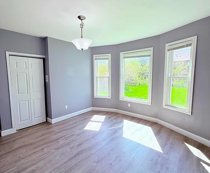 1464 Baldwin St — Photo 6