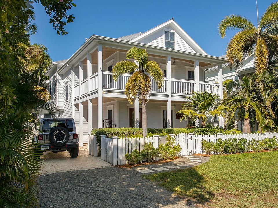 1st image of 727 Waddell Ave