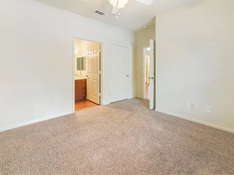 Large bedroom at Stonehaven Apartments in Houston, TX