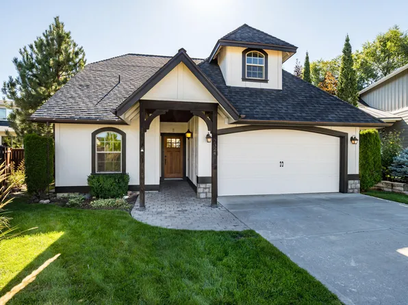 2324 NE Halston Ct, Bend, OR 97701