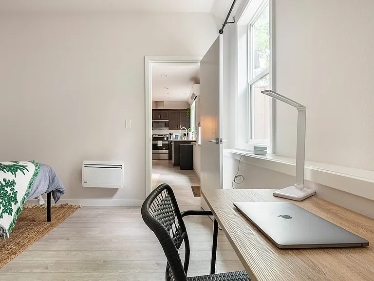 5201 NE 14th Pl #B — Photo 24