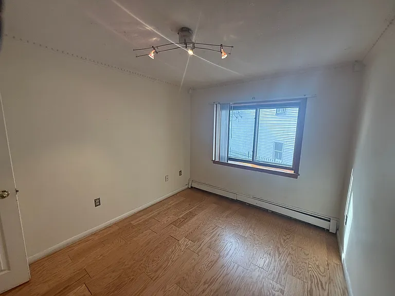 1030 Bennington St #5 — Photo 2