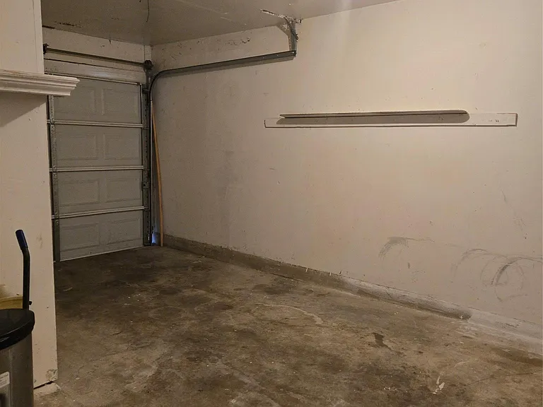 1011 Ridgemont St — Photo 11