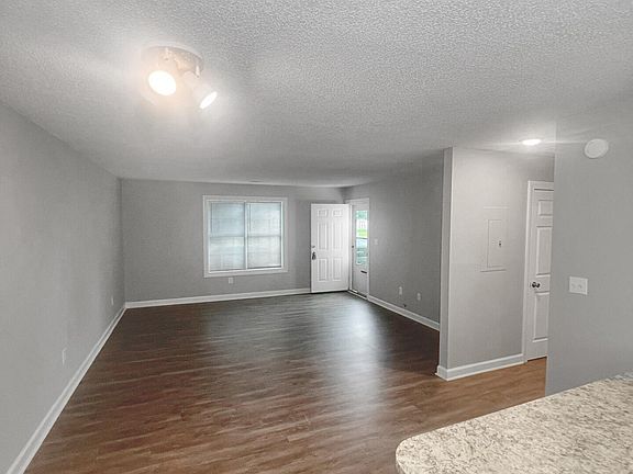3rd image of 6629 Cottonwood Dr #D
