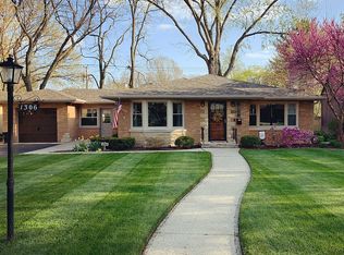 1306 W Acres Rd, Joliet, IL 60435
