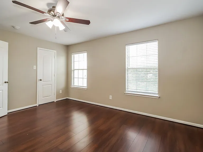 4601 Clemwood Ln — Photo 4