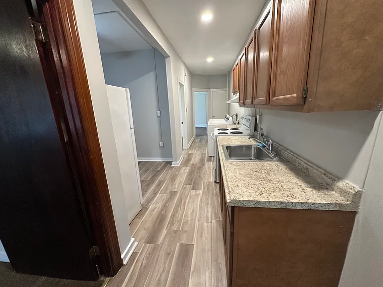 1324 W Main St #2 — Photo 11