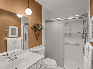 4100 Parklawn Ave APT 213, Edina, MN 55435