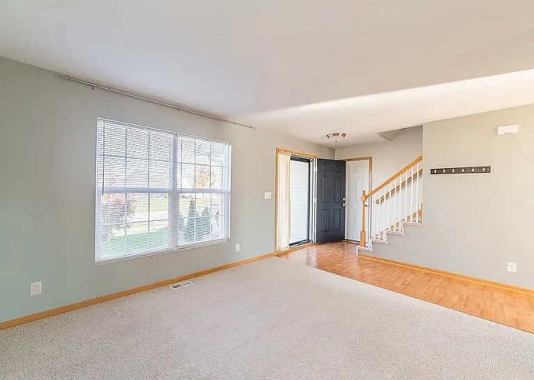 1450 SE Sagewood Cir — Photo 2